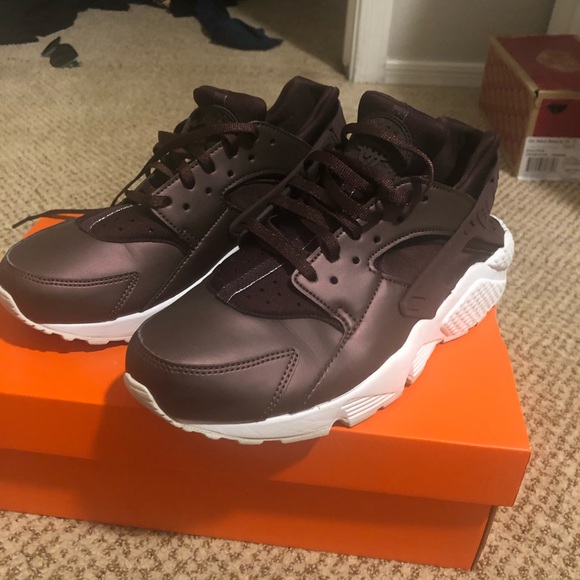 dark purple huaraches